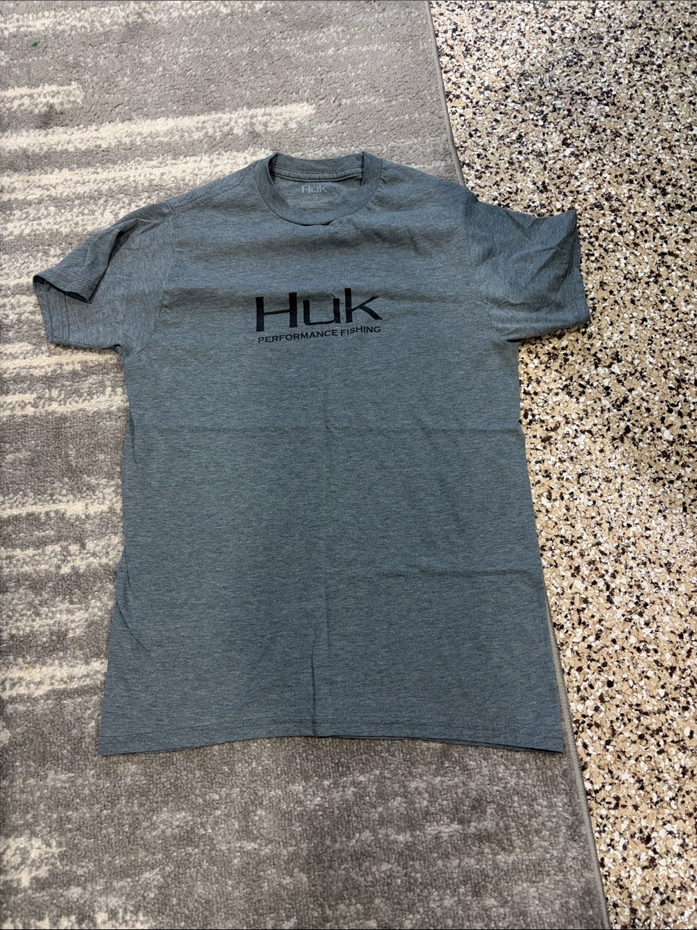 Men’s Huk t shirt